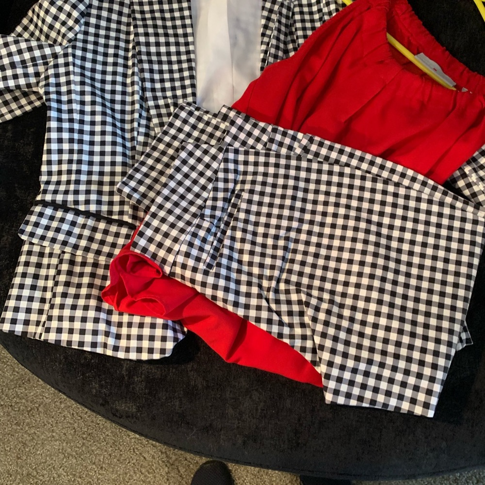 7 SEVEN AVENUE 3 PIECE PETITE BLACK AND WHITE CHECKER PANT SUIT RED TOP.